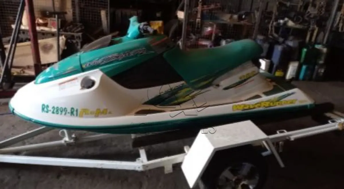 Jet-ski Yamaha e reboque