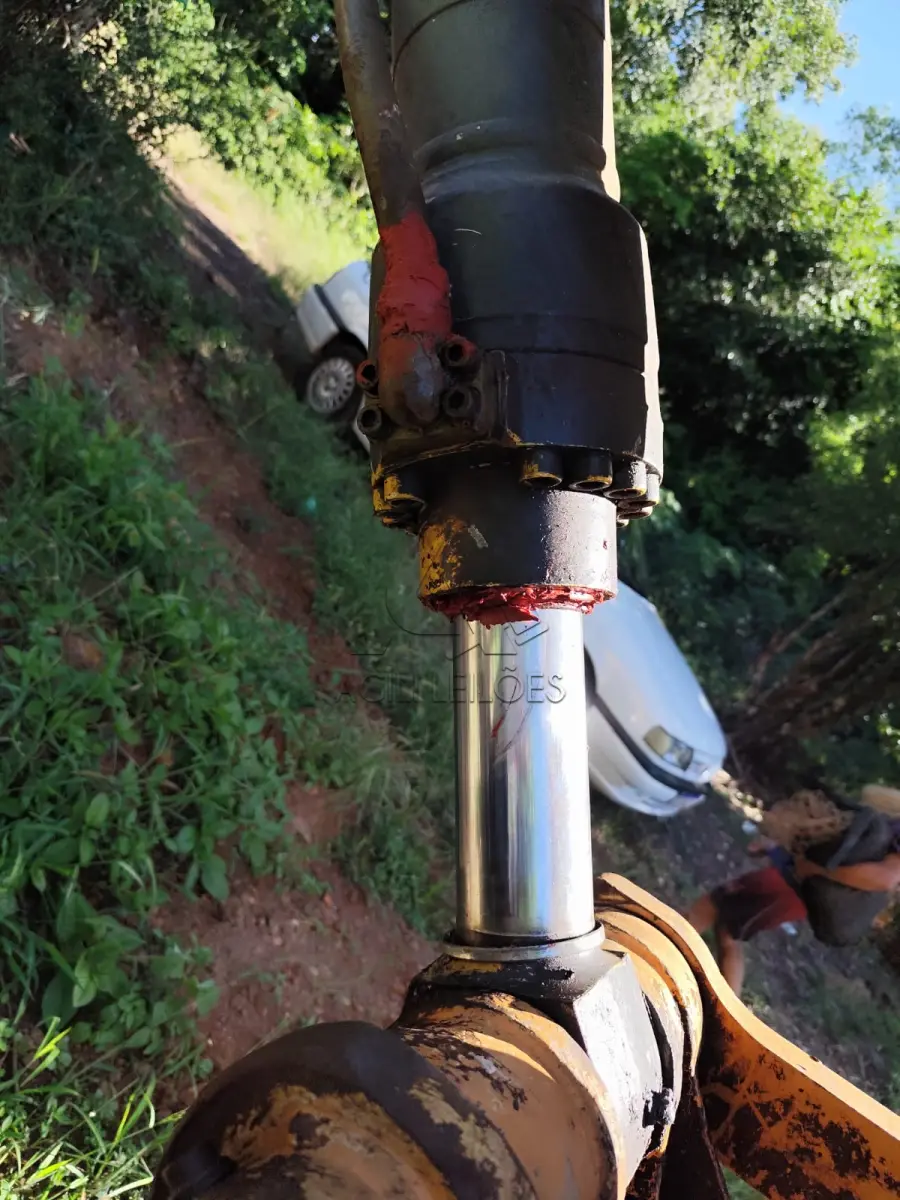 Escavadeira Modelo cx220B Ano 2013, Hora de trabalho 5.876