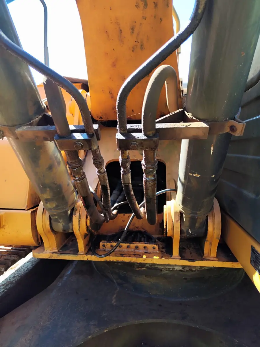 Escavadeira Modelo cx220B Ano 2013, Hora de trabalho 5.876