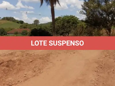 LOTE 002 - Imóvel Rural Matrícula 8.223 – 3.0 Hectares conforme R-15. Lote rural nº 28 da 5ª Secção Buricá, sito neste município, com área de 30.000m2 ( trinta mil metros quadrados), confrontando ao NORTE com terras do mesmo lote nº 28 e por linha seca com o lote nº 27; ao SUL por linha seca com parte do lote nº 29 e pelo Lajeado Tigre, com o lote nº 38 da 9ª Secção Buricá; a LESTE por linha seca com parte do lote nº 27 da 5ª Secção Buricá e pelo Lajeado Tigre, com o lote nº 38 da 9ª Secção Buricá; e ao OESTE com terras do mesmo lote nº 28 e por linha seca com parte do lote nº 29 da 5ª Secção Buricá. Registro nº 3541, fls. 091, Livro 3-B deste Ofício.