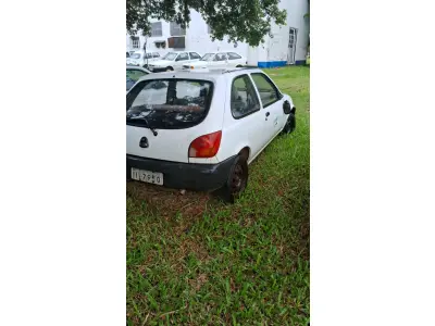 LOTE 002 - FORD/FIESTA; Ano/modelo: 1998/1999; Placa: III7950;