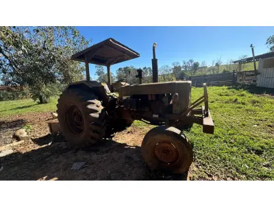 LOTE 001 - veículo Trator Valmet