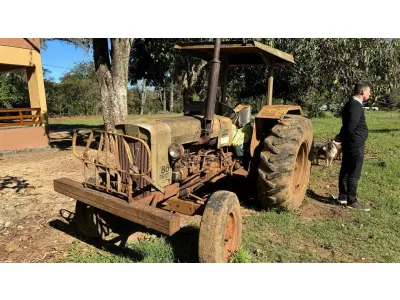 LOTE 001 - veículo Trator Valmet