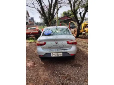 LOTE 009 - Veículo Fiat Siena Attractive