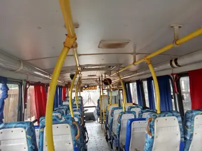 LOTE 004 - Ônibus passageiro, Placas IPN4529, RENAVAM 00124314864, Patrimônio 1419, VW/Induscar Foz U, Ano 2009, Diesel, 185CV, Chassi 9BWR882W59R923797. Avaliação R$ 50.000,00.