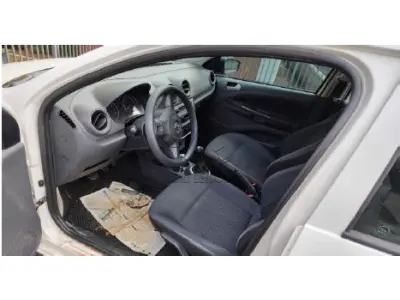 LOTE 007 - Veículo VW Voyage