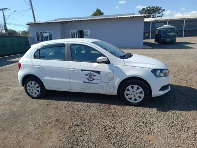 LOTE 002 - Veículo VW/GOL TRENDLINE 1.6 8v FLEX, chassi 9BNWAB45UXGP042118, placa QHI7575, álcool/gasolina, ano/modelo 2015/2016, 104cv, cor branca cristal, patrimônio 19721.