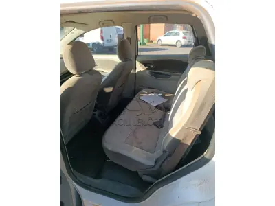 LOTE 003 - Veículo CHEV/SPIN 1.8 MT LTZ, chassi 9BGJC75Z0DB305389, placa MLJ4754, álcool/gasolina, ano/modelo 2013/2013, 108cv, cor branca, patrimônio 8061.