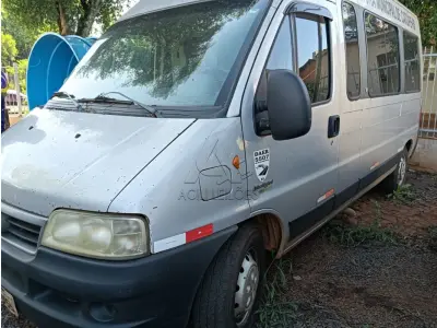 LOTE 024 - VAN(MICROÔNIBUS) ; 0 KM; FIAT/DUCATO MC TCA MIC; CAPACIDADE 16 LUGARES; POTENCIA 127 CV; ANO 2013 E MODELO 2014; COR PRATA; A DIESEL; CHASSI 93W245H34E2126168; RENAVAM 00587498790; 5 MARCHAS A FRENTE + 1 RÉ; COM TACÓGRAFO DIGITAL; COM AR CONDICIONADO; DIREÇÃO HIDRÁULICA; AIRBAG PARA MOTORISTA; TRAVA ELÉTRICA DAS PORTAS ; VIDROS ELÉTRICOS NAS PORTAS DIANTEIRAS.