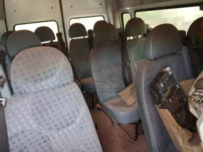 LOTE 001 - MICROÔNIBUS (VAN), Placas IVE0558, RENAVAM 00600389472, Patrimônio 6742, Marca/Modelo I/Ford Transit TCA MIC, Ano 2013/2013, Diesel, Potência 125CV, Chassi WFODXPTDFDTB68755, 3 portas. Avaliação R$ 5.000,00.