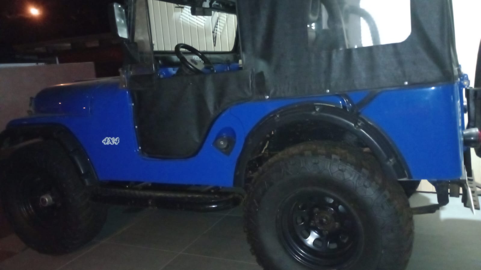 LEILÃO VEÍCULO JEEP